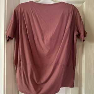 Lululemon tee